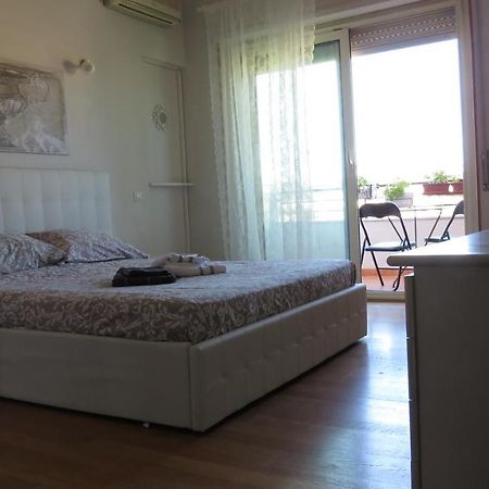 Luna Rossa Rooms Cagliari Bagian luar foto