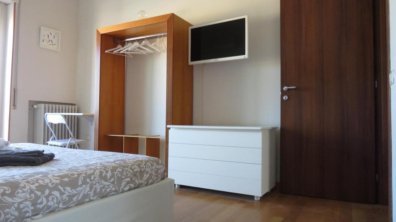 Luna Rossa Rooms Cagliari Bagian luar foto