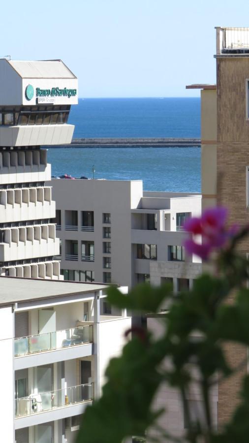 Luna Rossa Rooms Cagliari Bagian luar foto