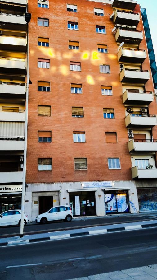 Luna Rossa Rooms Cagliari Bagian luar foto